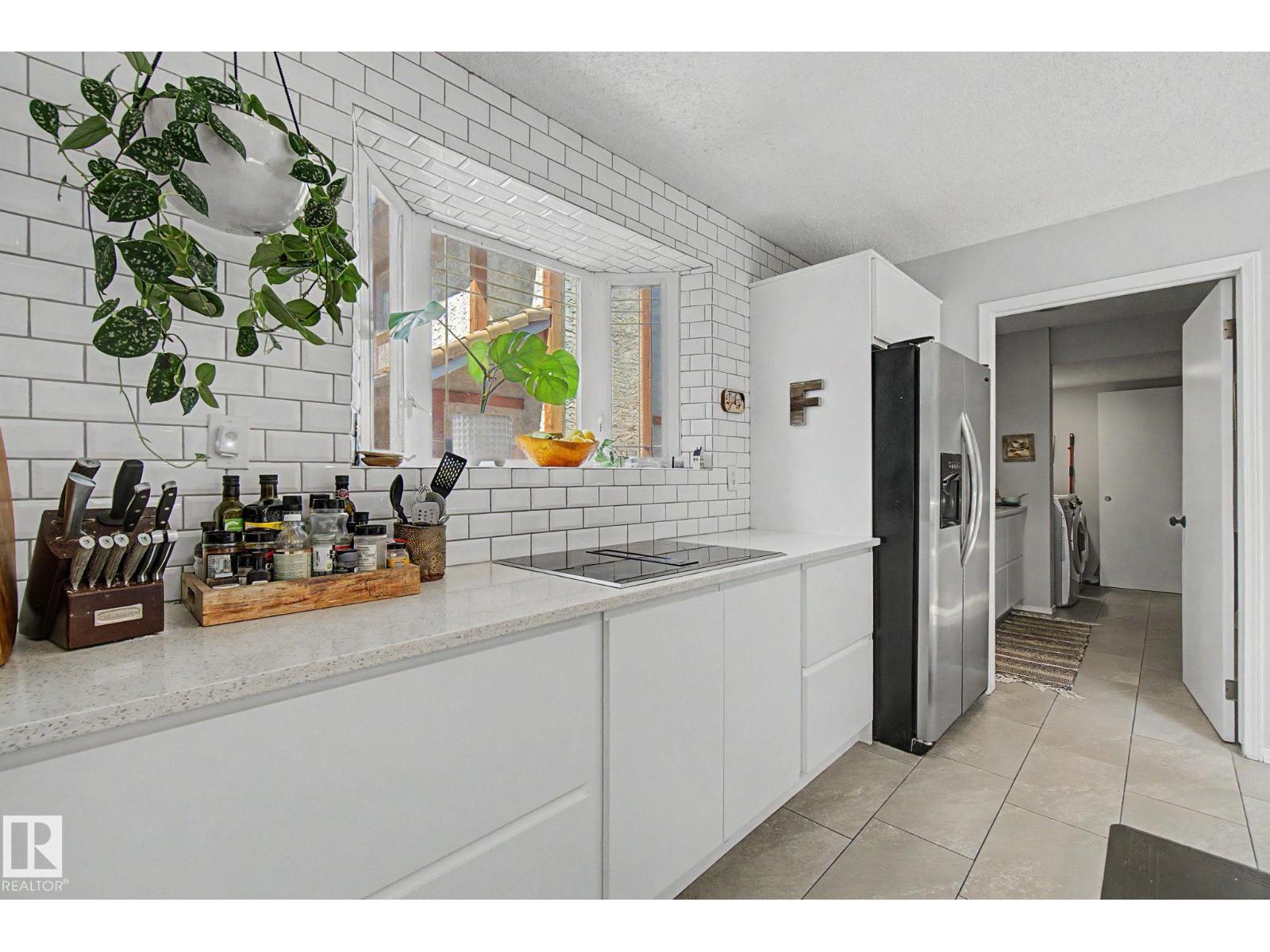 14711 41 AV NW - 19