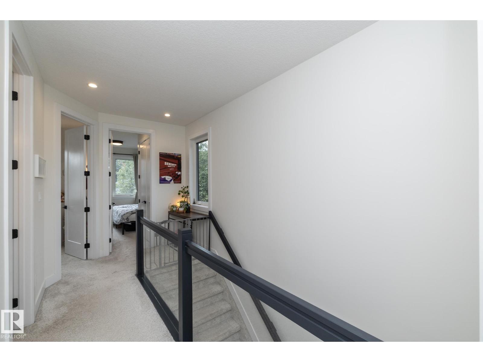 7733 81 AV NW - 30