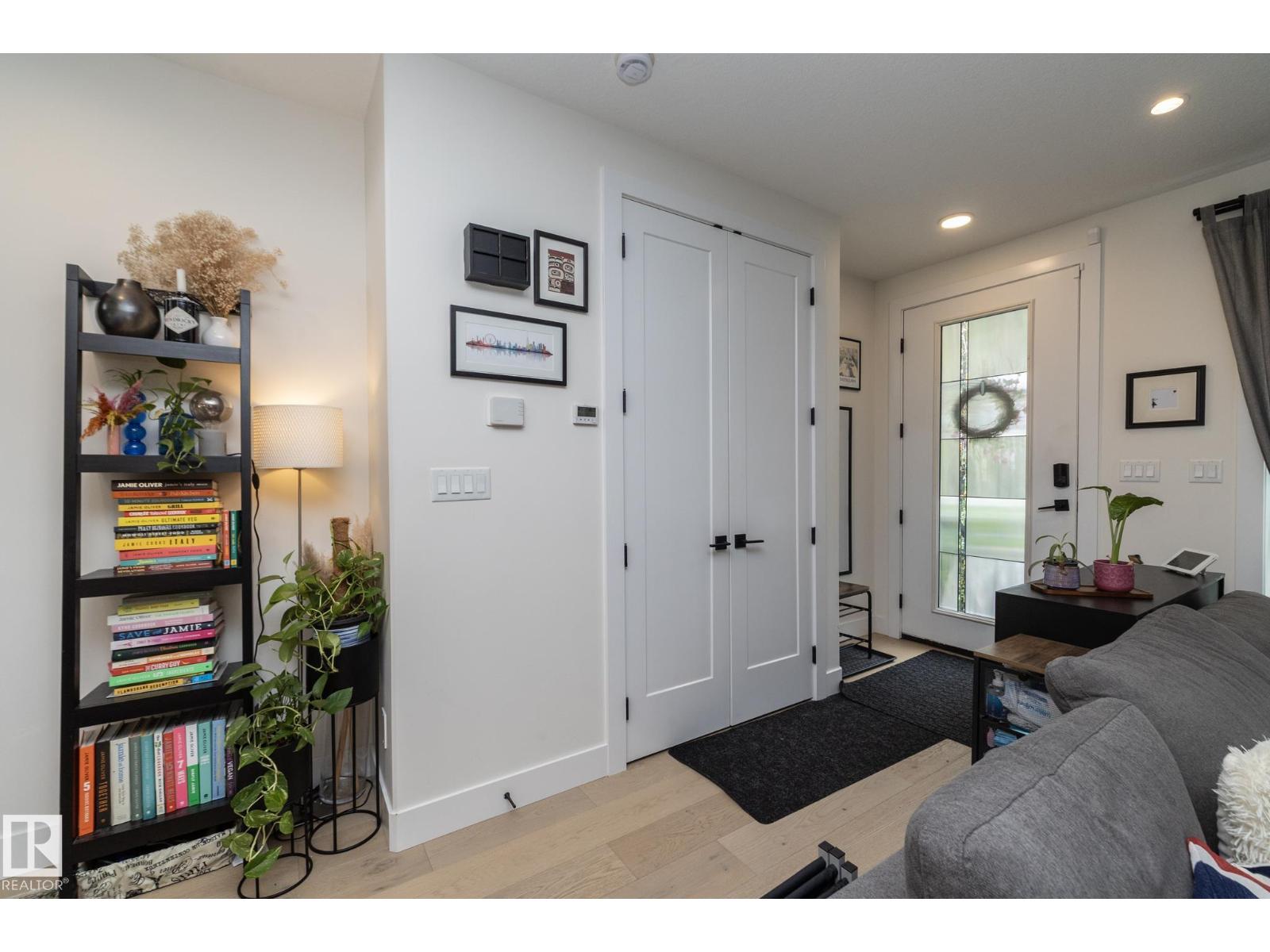 7733 81 AV NW - 5