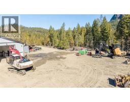 40 Gibson Road, Lumby, BC V0E2G0 Photo 9