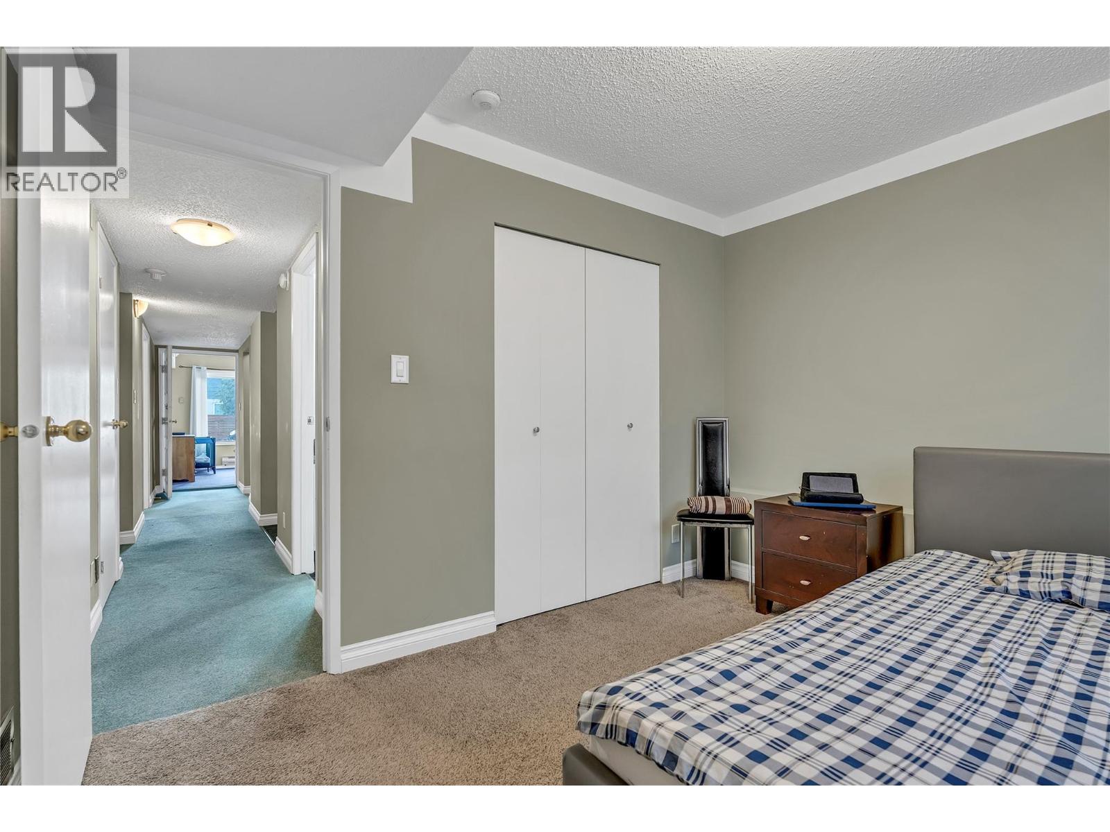 2494 Cornwall Drive - 19