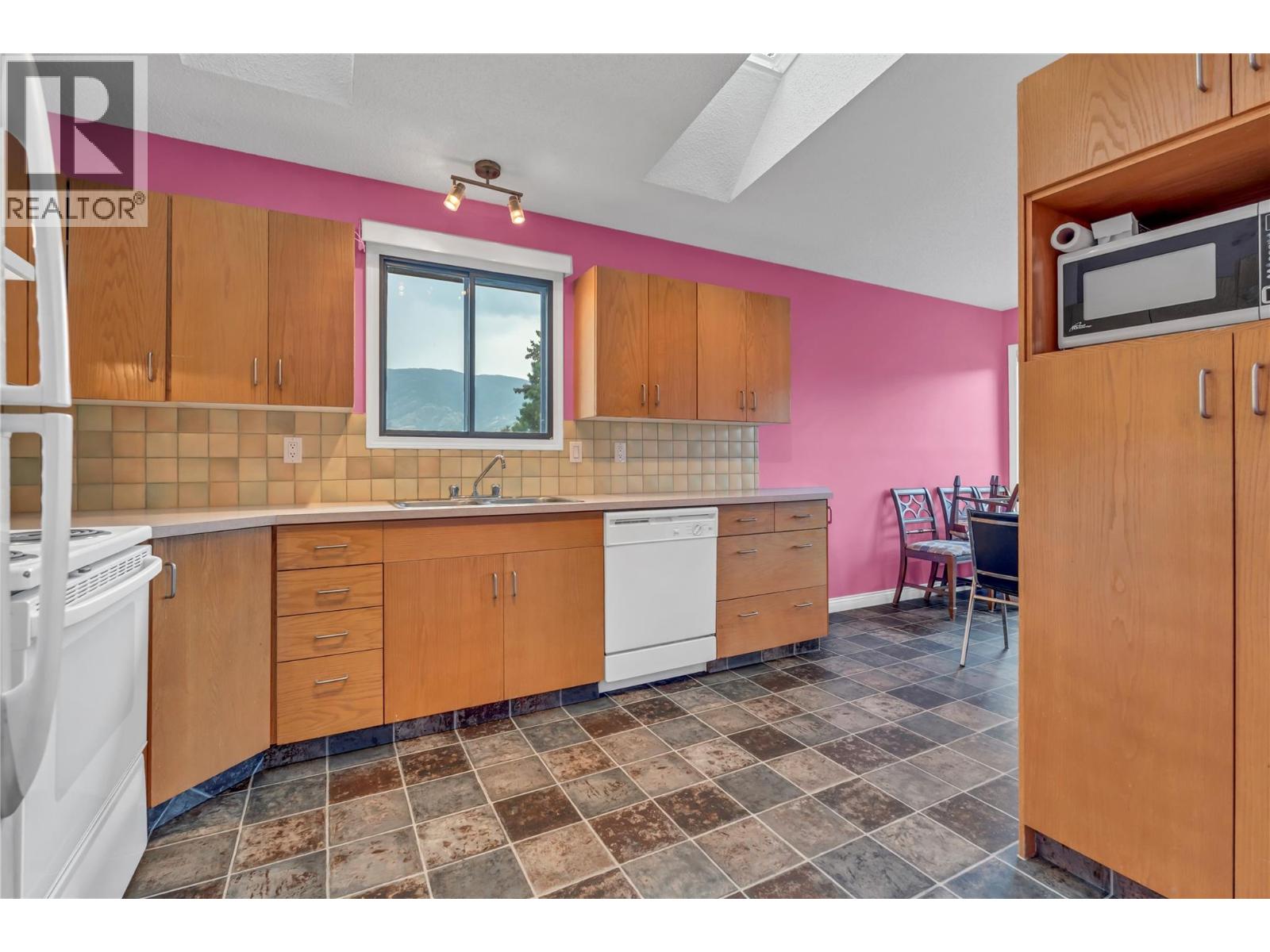 2494 Cornwall Drive, Penticton