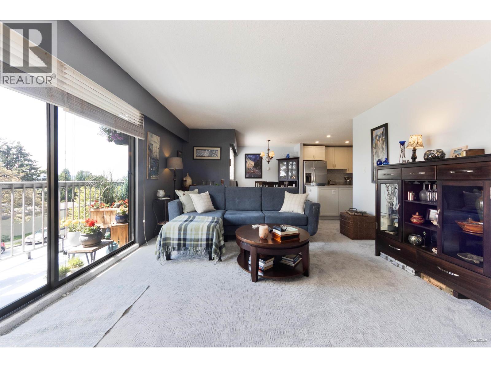 205 330 W 2ND STREET, North Vancouver — photo 3