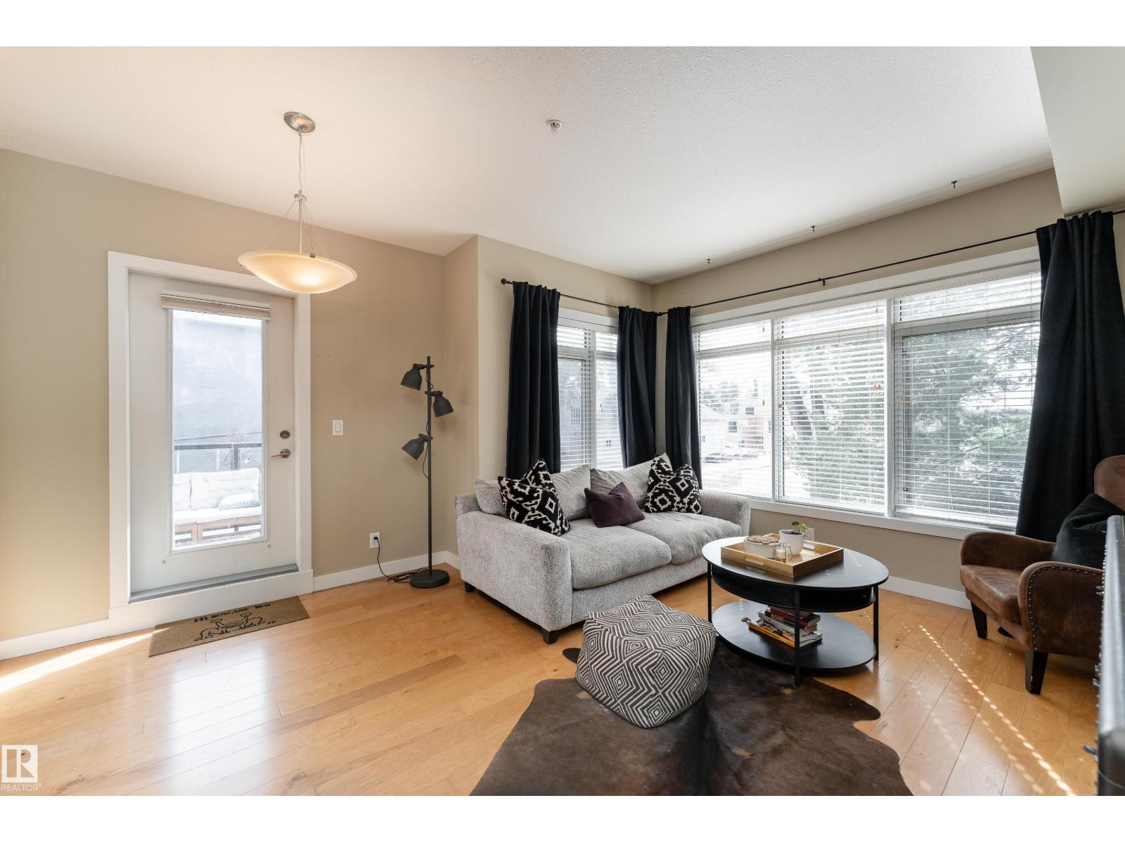 #204 9908 84 AV NW - 2
