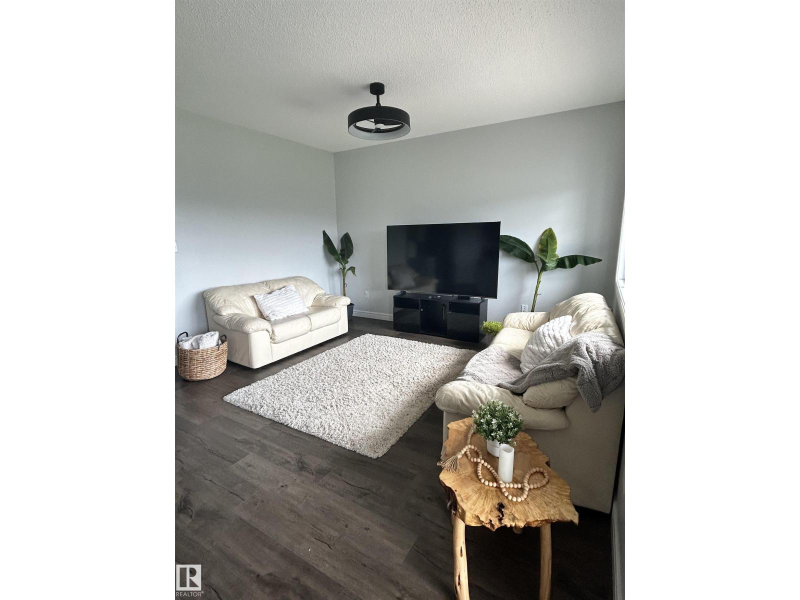 104 Juneau WY - 10