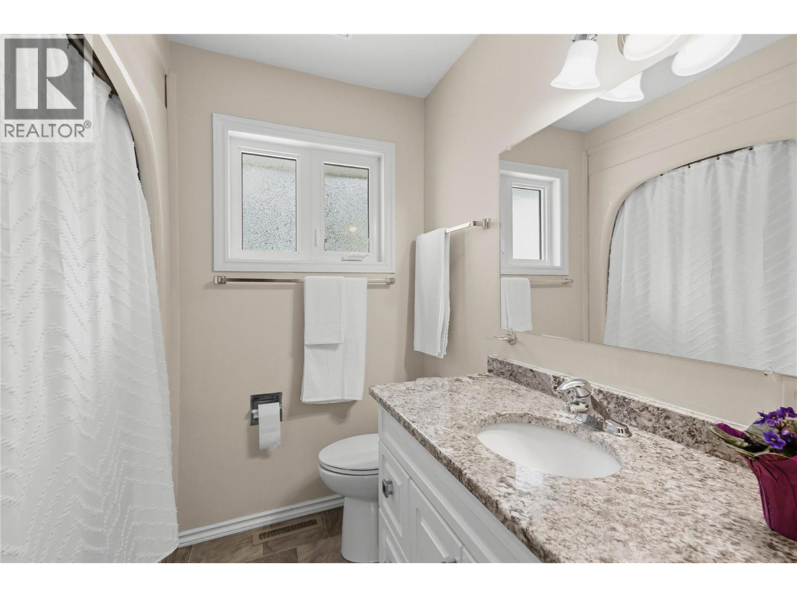 9181 Alder Street, Summerland