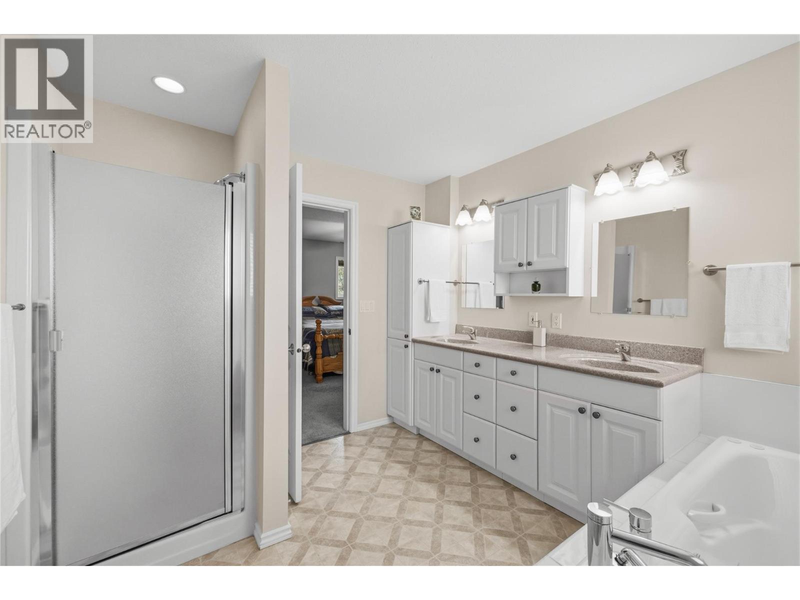 9181 Alder Street, Summerland