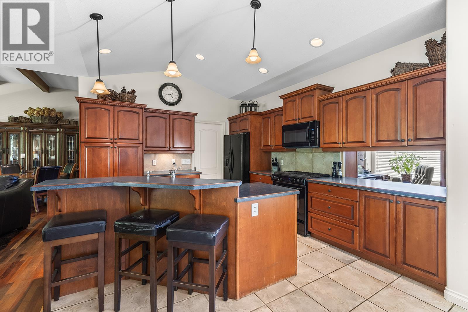  3103 Thacker Drive, West Kelowna