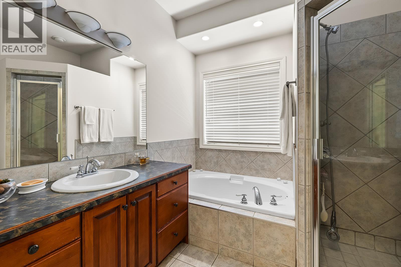  3103 Thacker Drive, West Kelowna