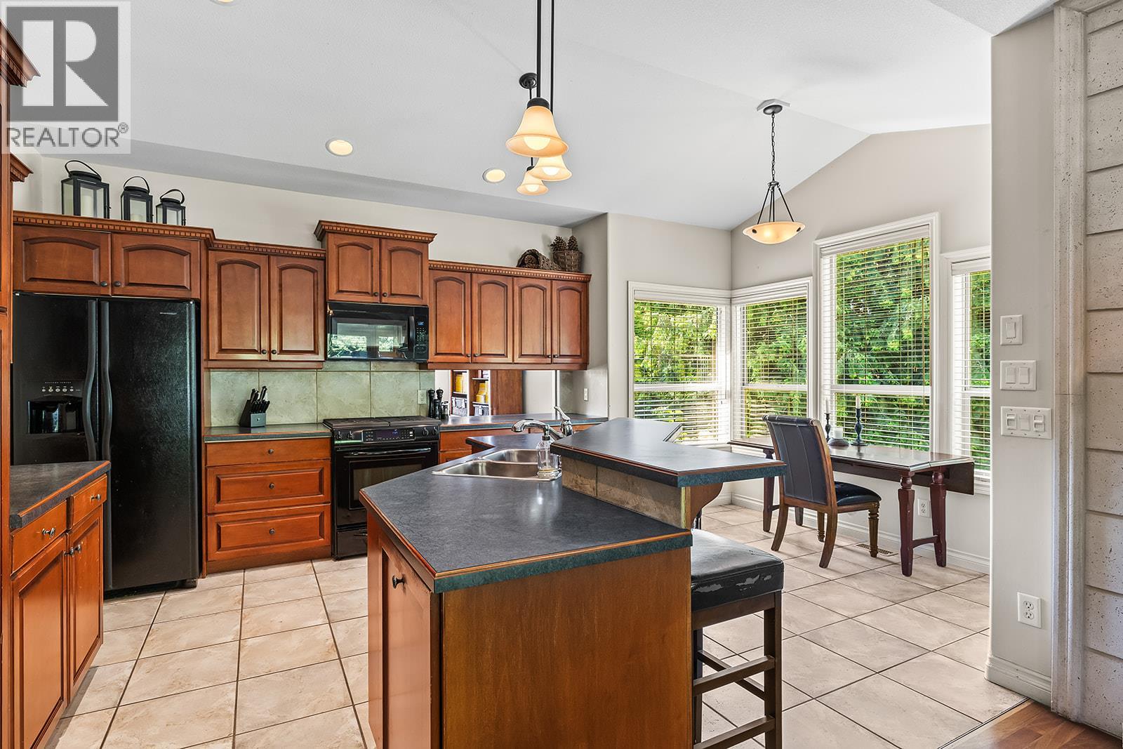  3103 Thacker Drive, West Kelowna