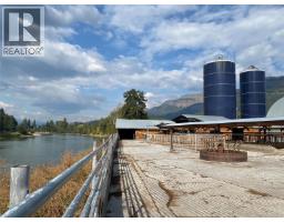 Mud room - 118 Enderby-grindrod Road, Enderby, BC V0E1V0 Photo 10