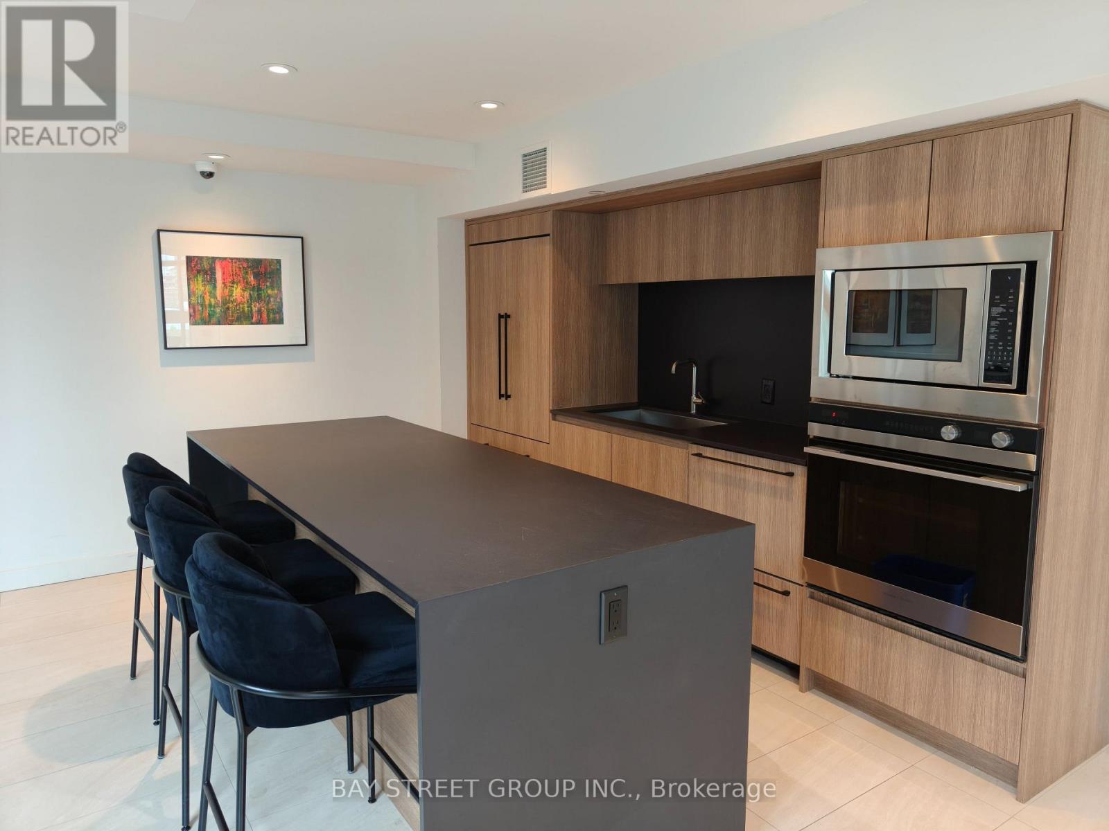 #407 81 WELLESLEY STREET E - Image 14