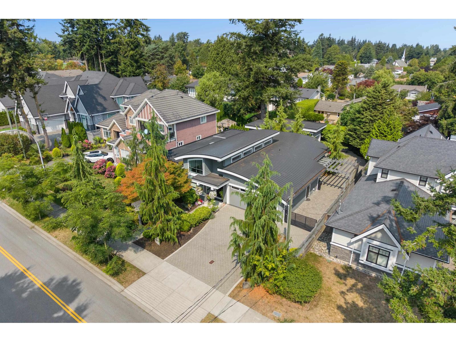 15461 18TH AVENUE, Surrey - Image 1