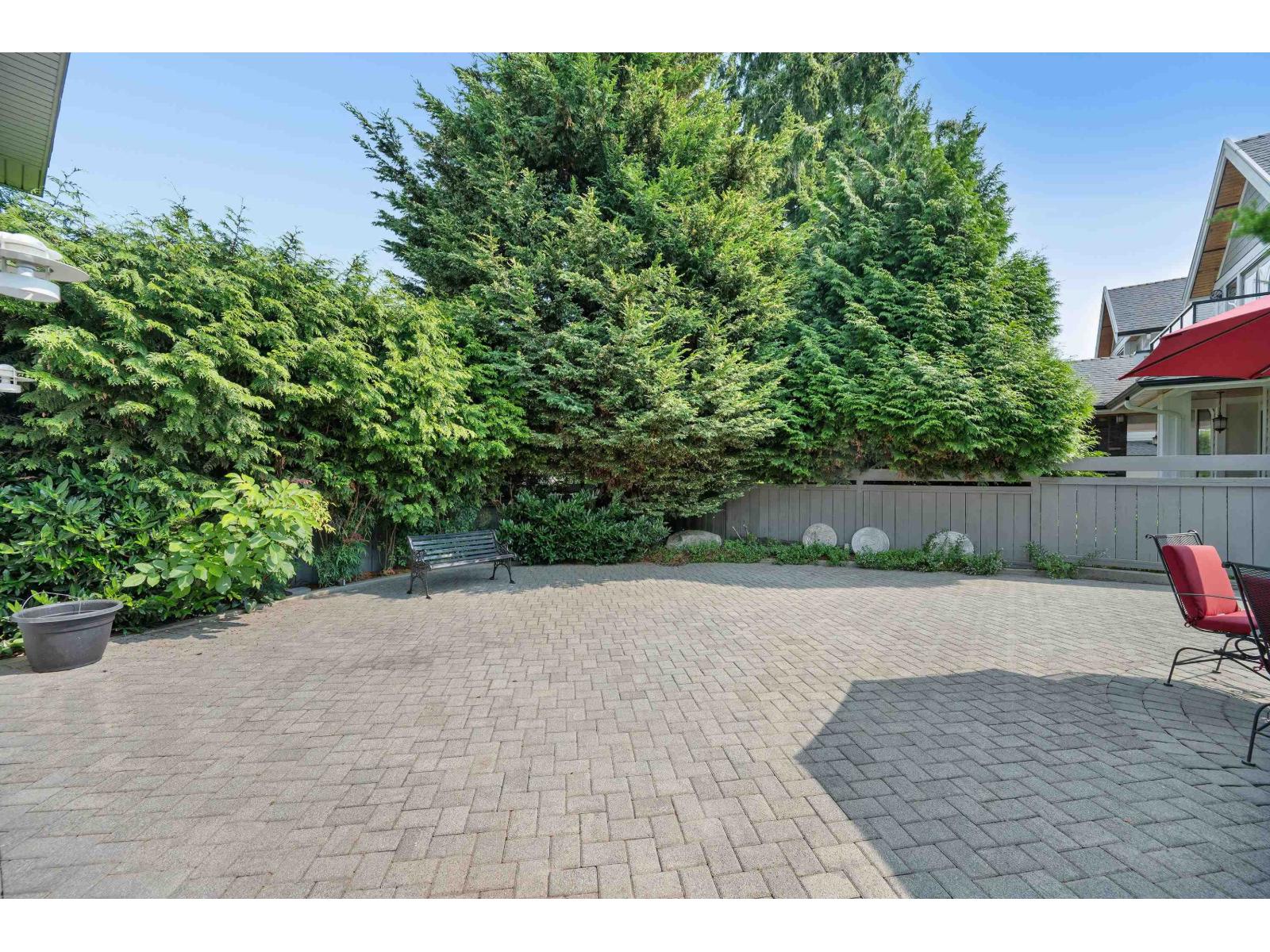 15461 18TH AVENUE, Surrey - Image 1