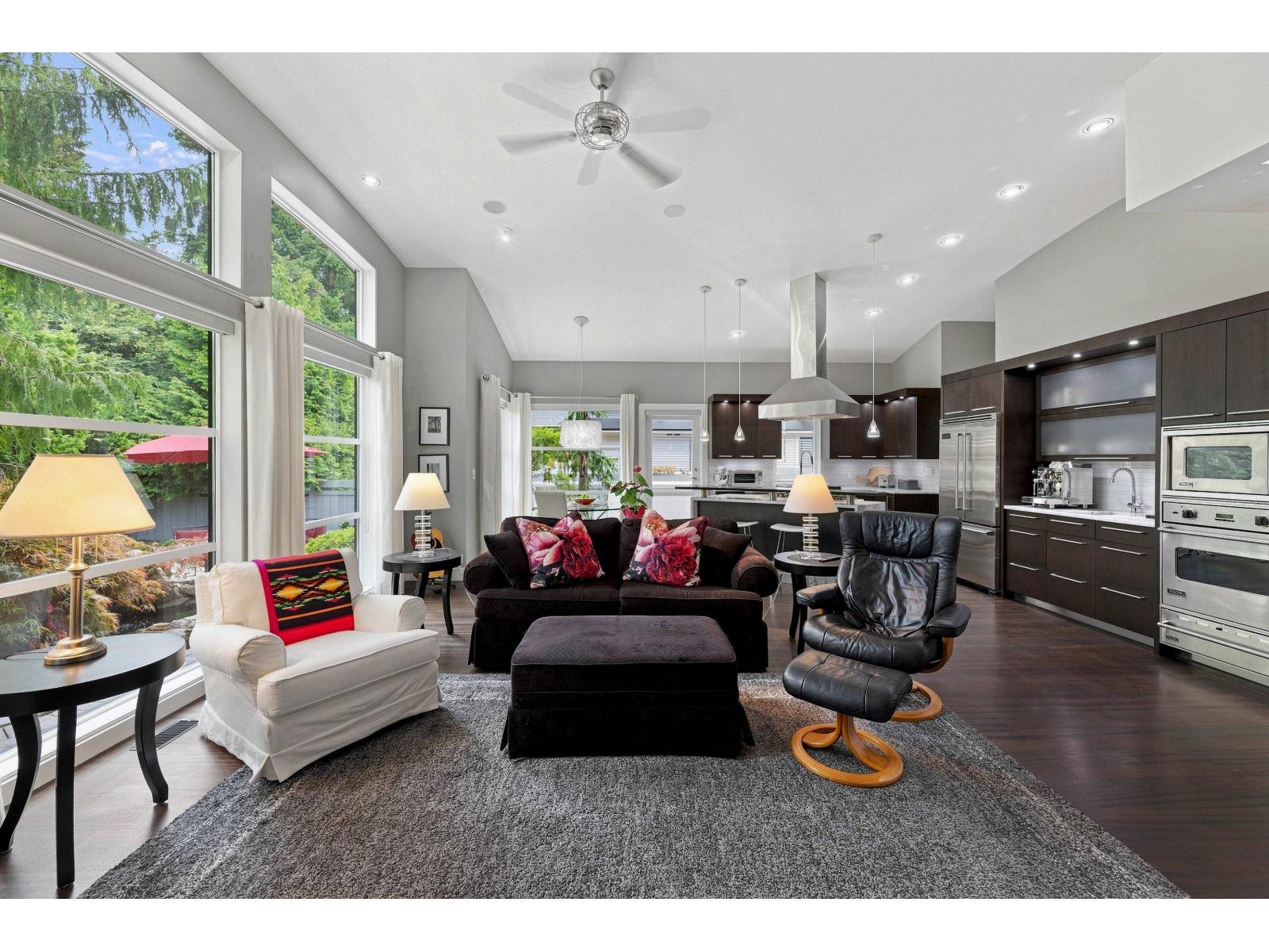 15461 18TH AVENUE, Surrey - Image 1