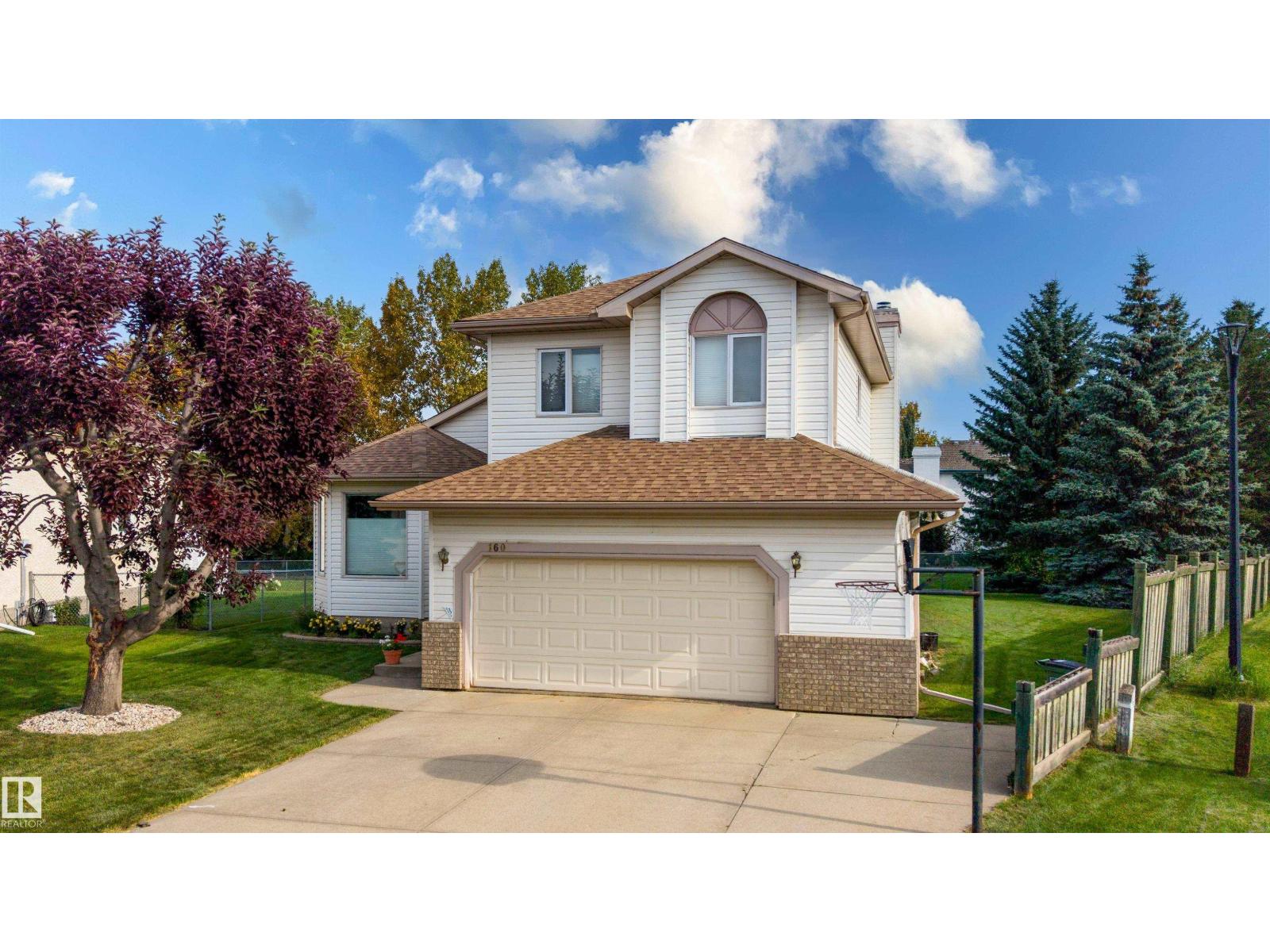 160 PHILLIPS ROW RO NW, Edmonton, Alberta, T5T5Y3