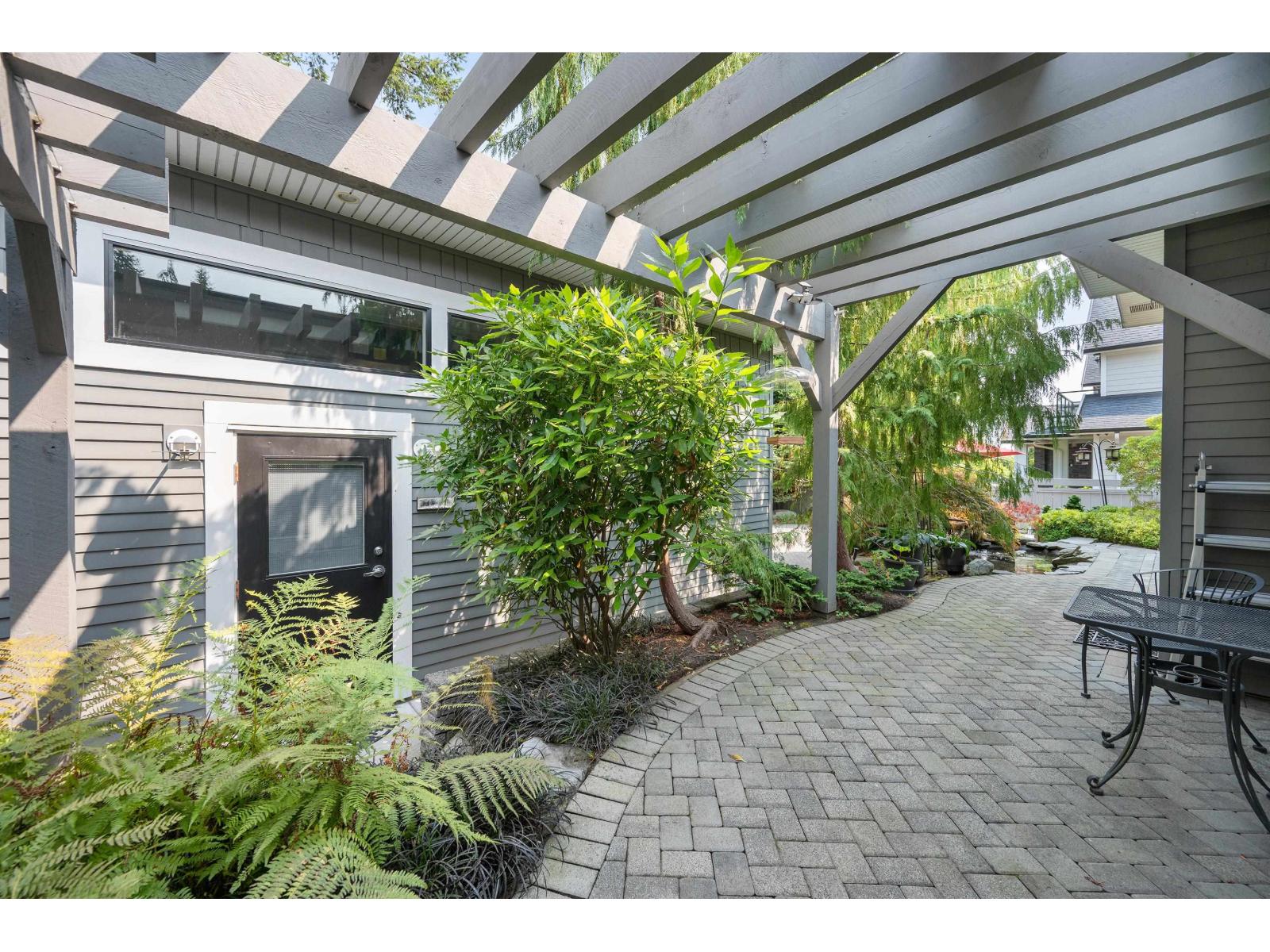15461 18TH AVENUE, Surrey - Image 1