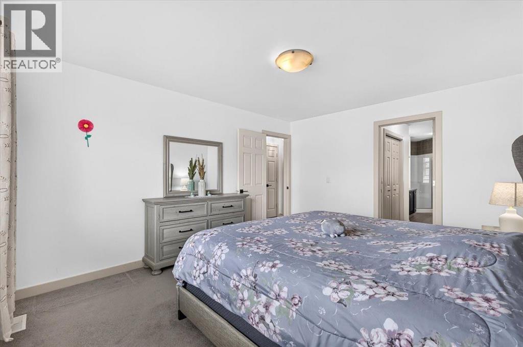 60 Everoak Close SW - 25