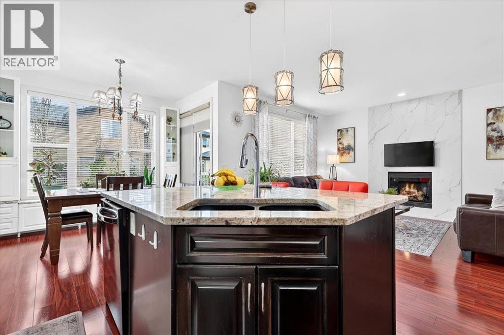 60 Everoak Close SW - 11