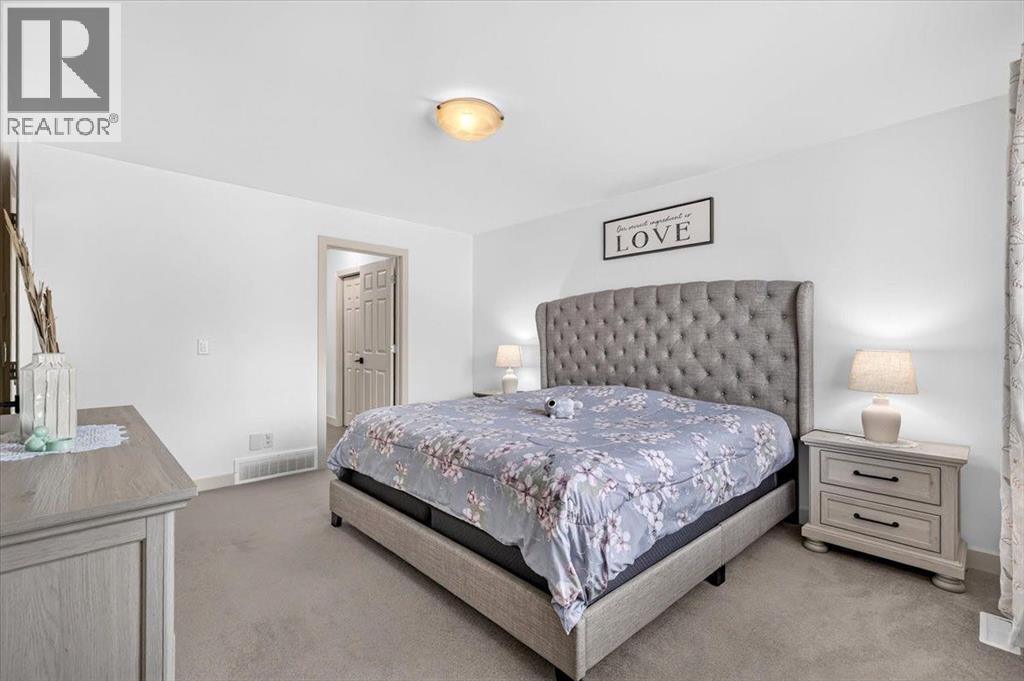 60 Everoak Close SW - 26