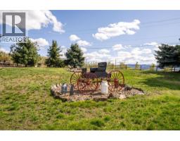 Primary Bedroom - 701 Robin Road, Vernon, BC V1B3B3 Photo 16
