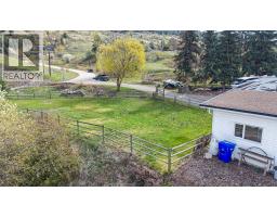 Laundry room - 701 Robin Road, Vernon, BC V1B3B3 Photo 18