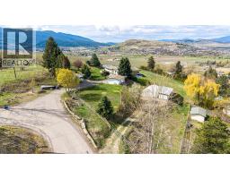 Kitchen - 701 Robin Road, Vernon, BC V1B3B3 Photo 24