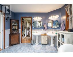 701 Robin Road, Vernon, BC V1B3B3 Photo 58