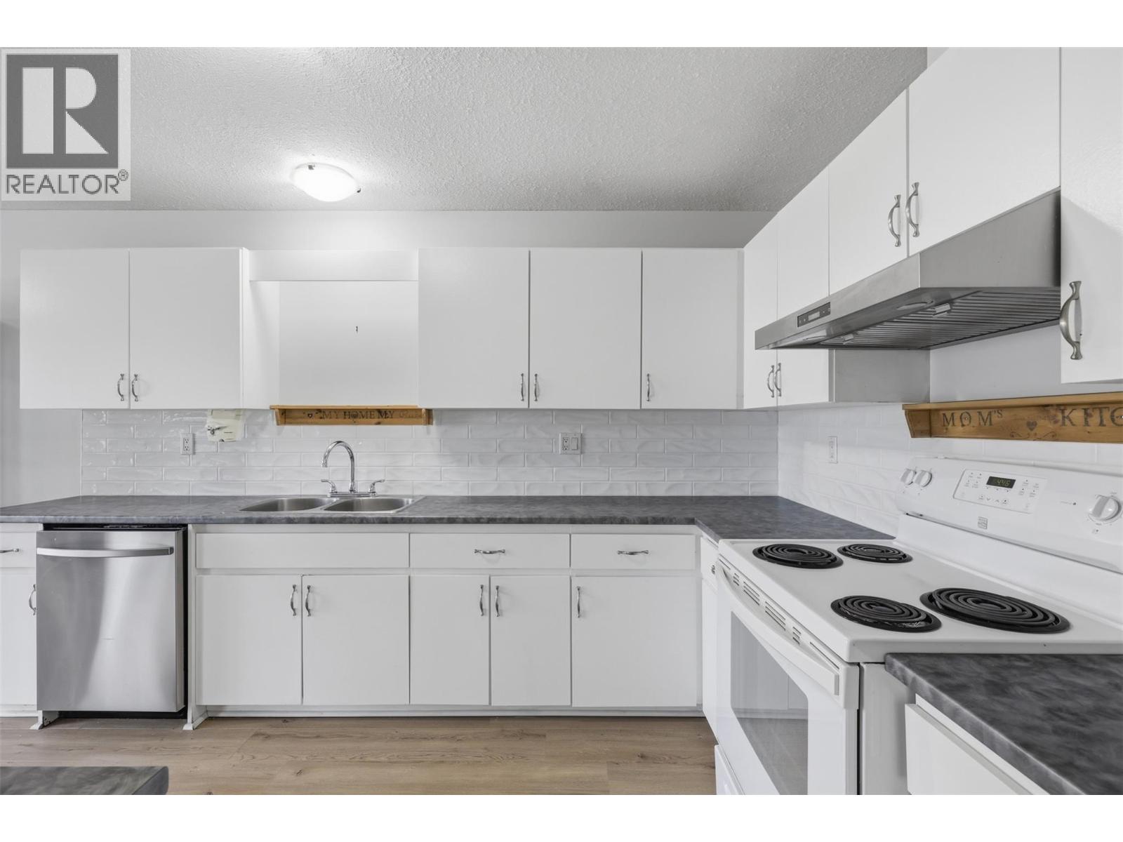 204/206 Fairview Avenue - 6