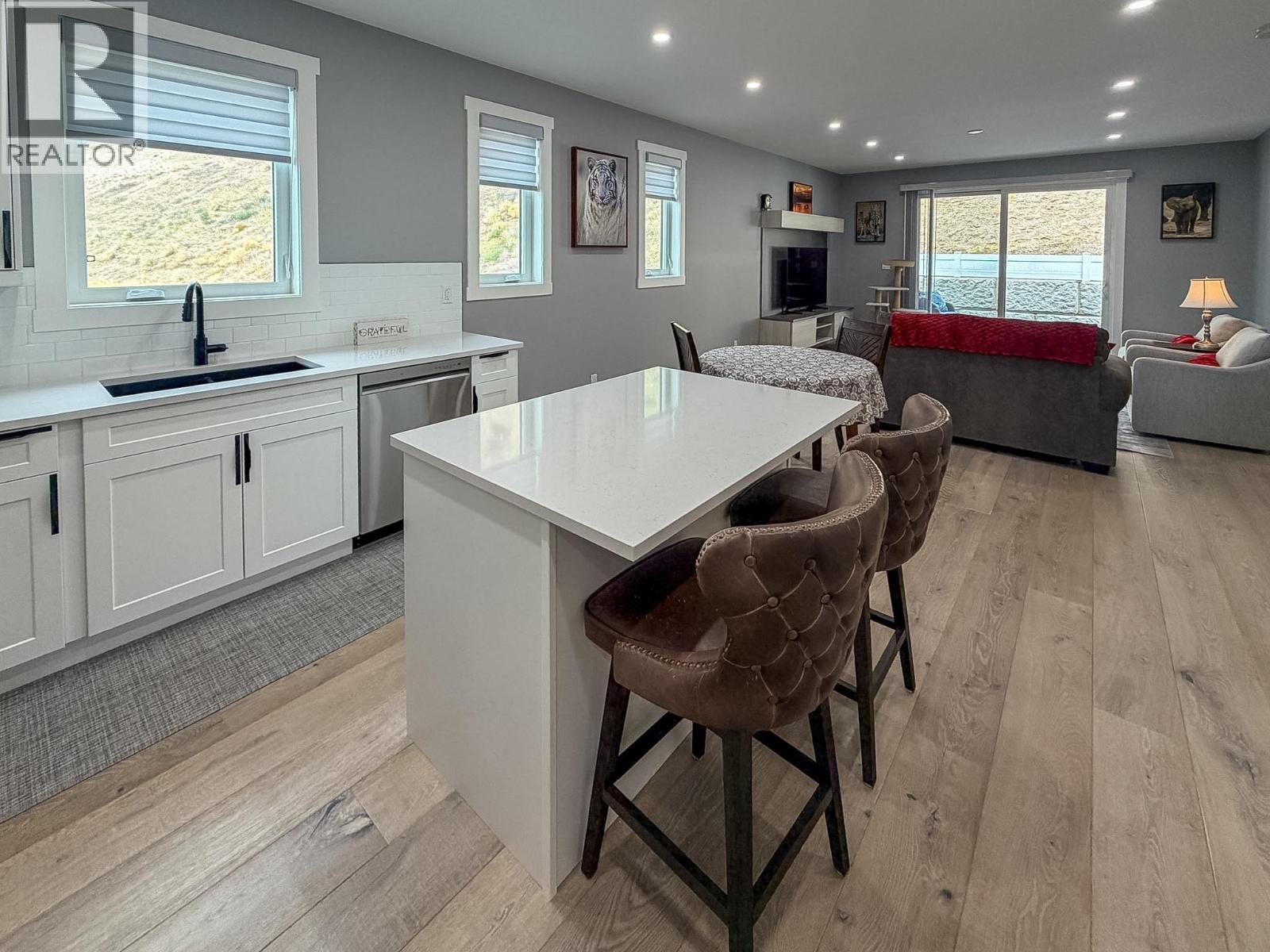  1250 COPPER Road, Oliver