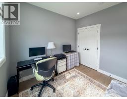 Bedroom - 1250 Copper Road, Oliver, BC V0H1T5 Photo 9