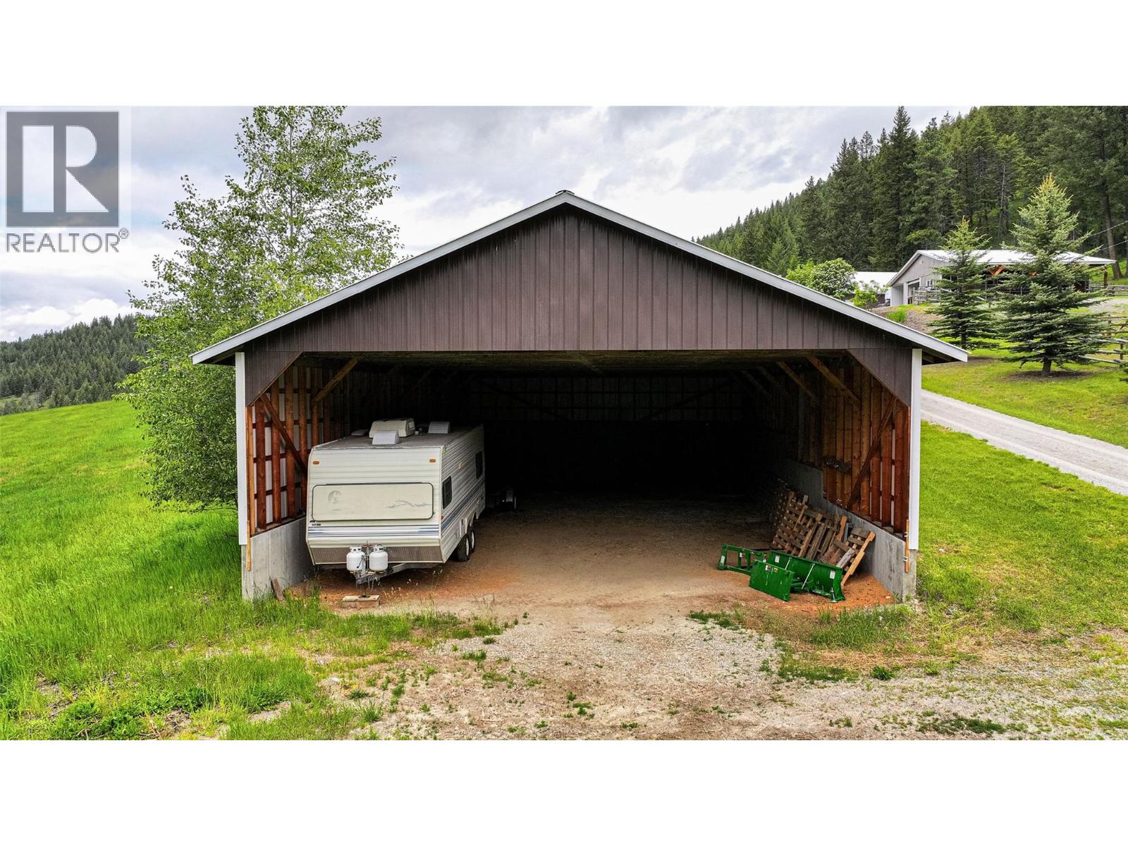 705 Creighton Valley Road - 24