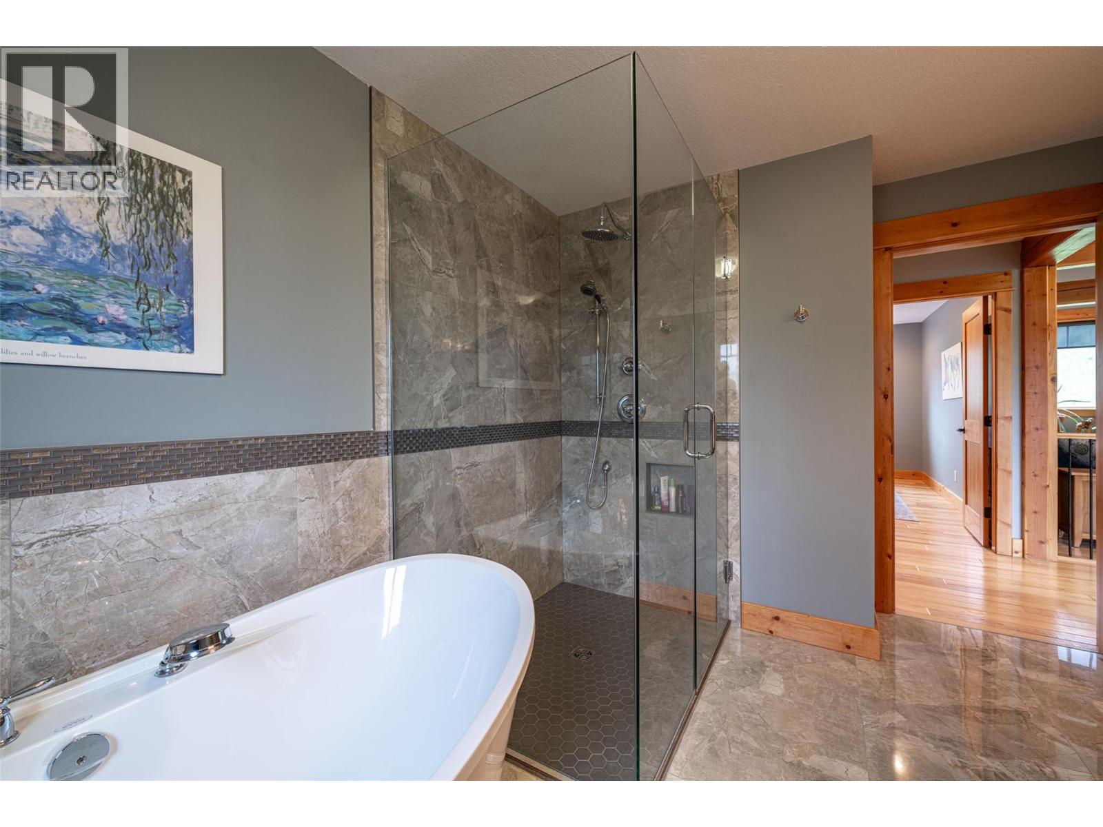 705 Creighton Valley Road, Lumby