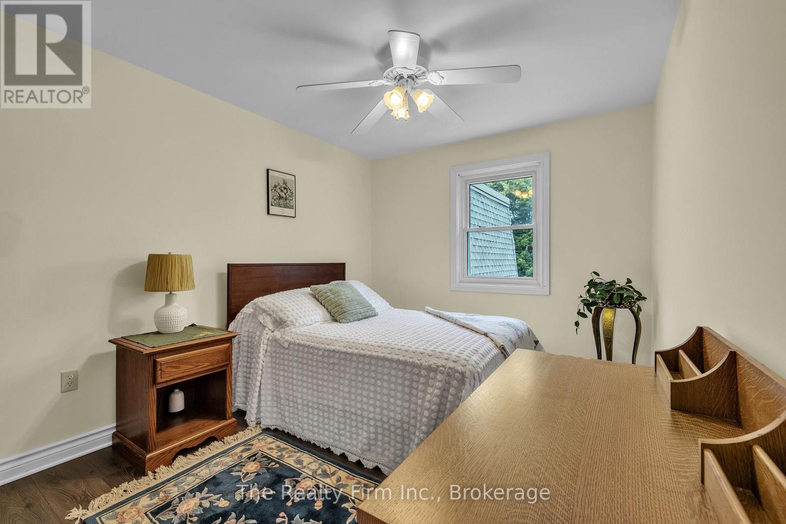 #12 598 DURHAM CRESCENT - Image 17