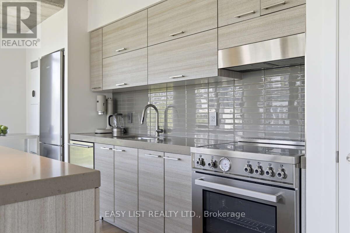 #822 55 STEWART STREET - 11