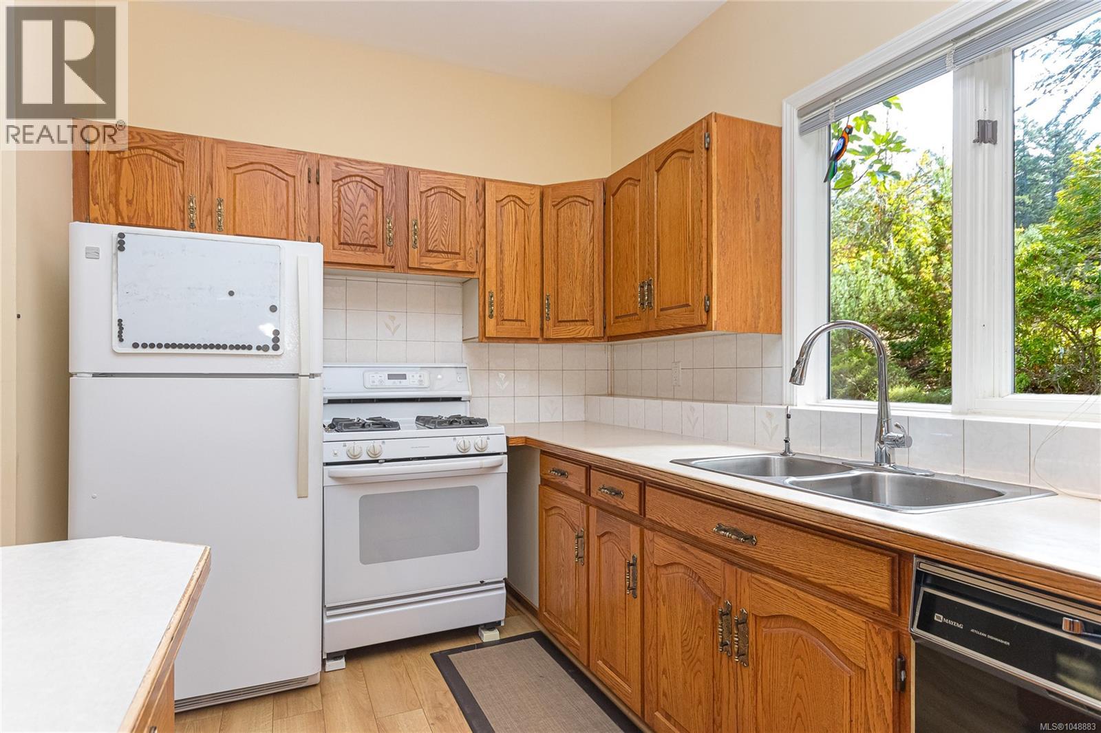  1475 McTavish Road, North Saanich
