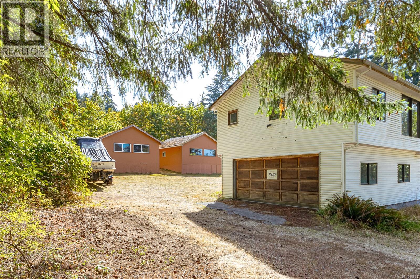  1475 McTavish Road, North Saanich