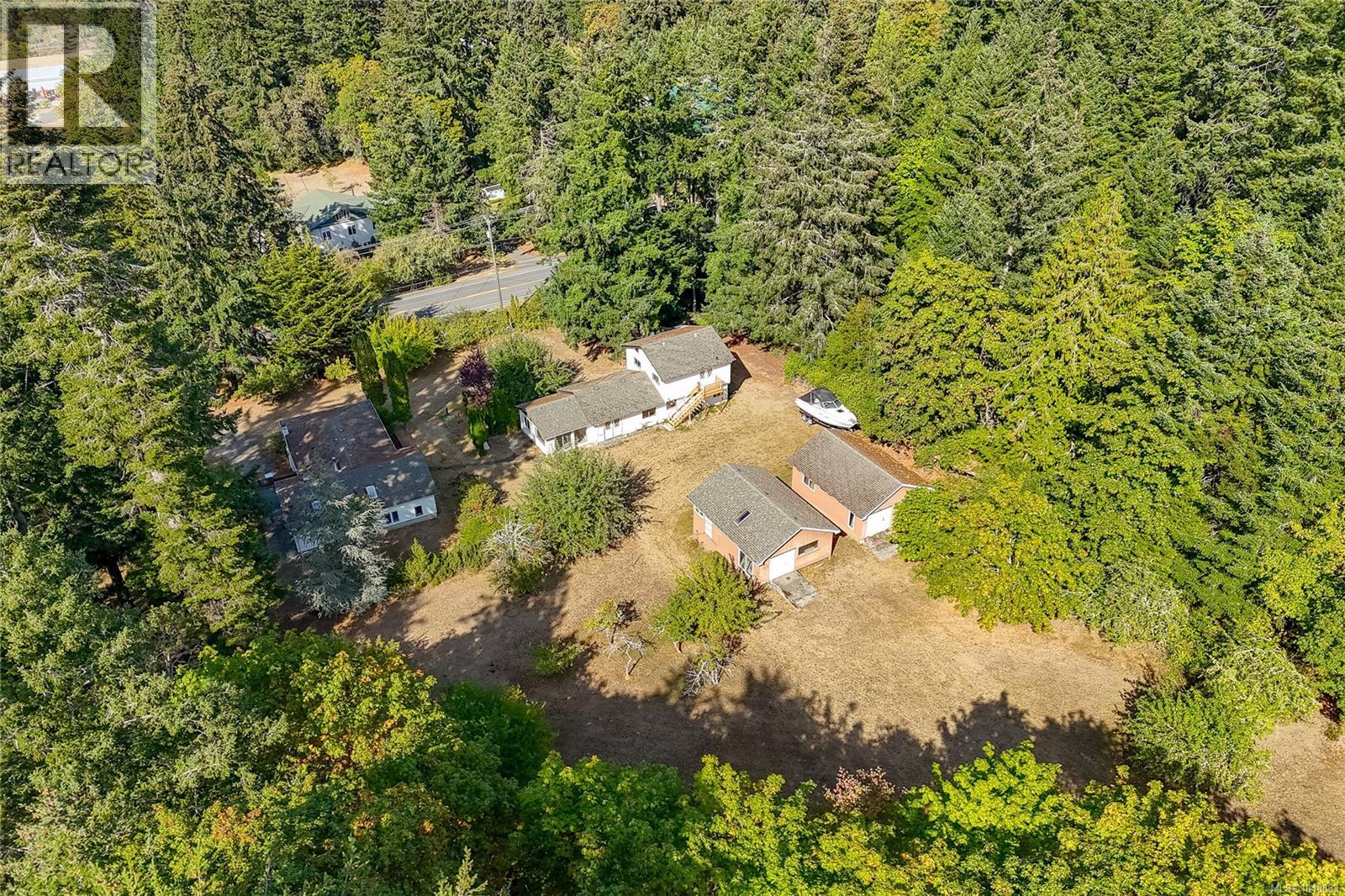 1475 McTavish Rd - 56