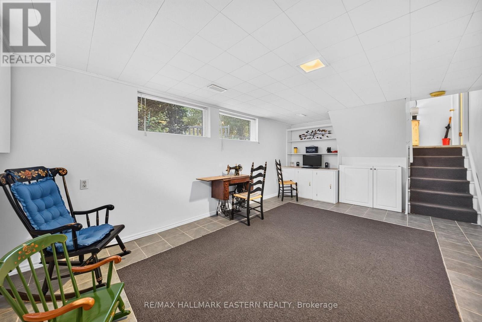 1337 FRANKLIN DRIVE W - Image 37