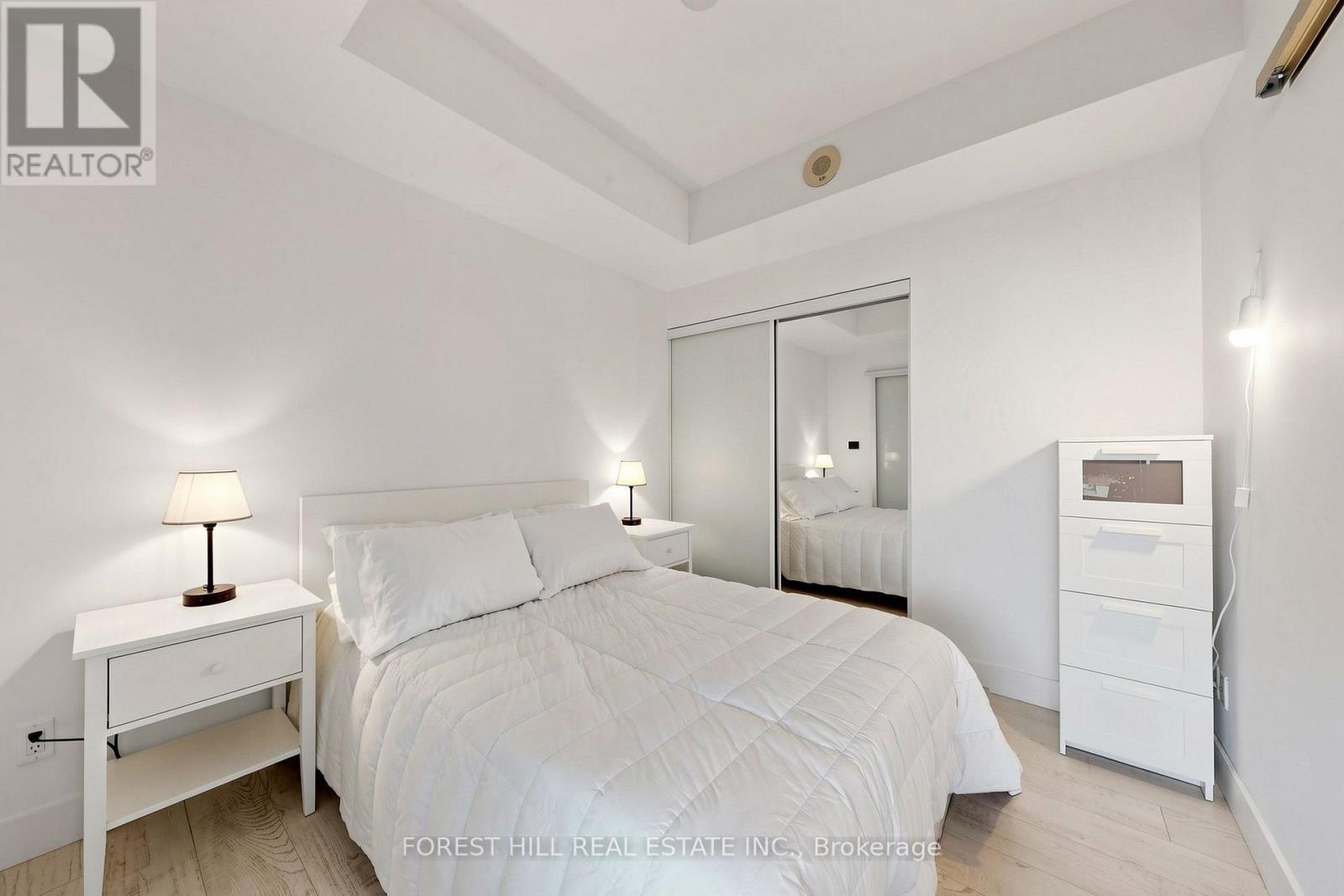 #1404 39 SHERBOURNE STREET - 16