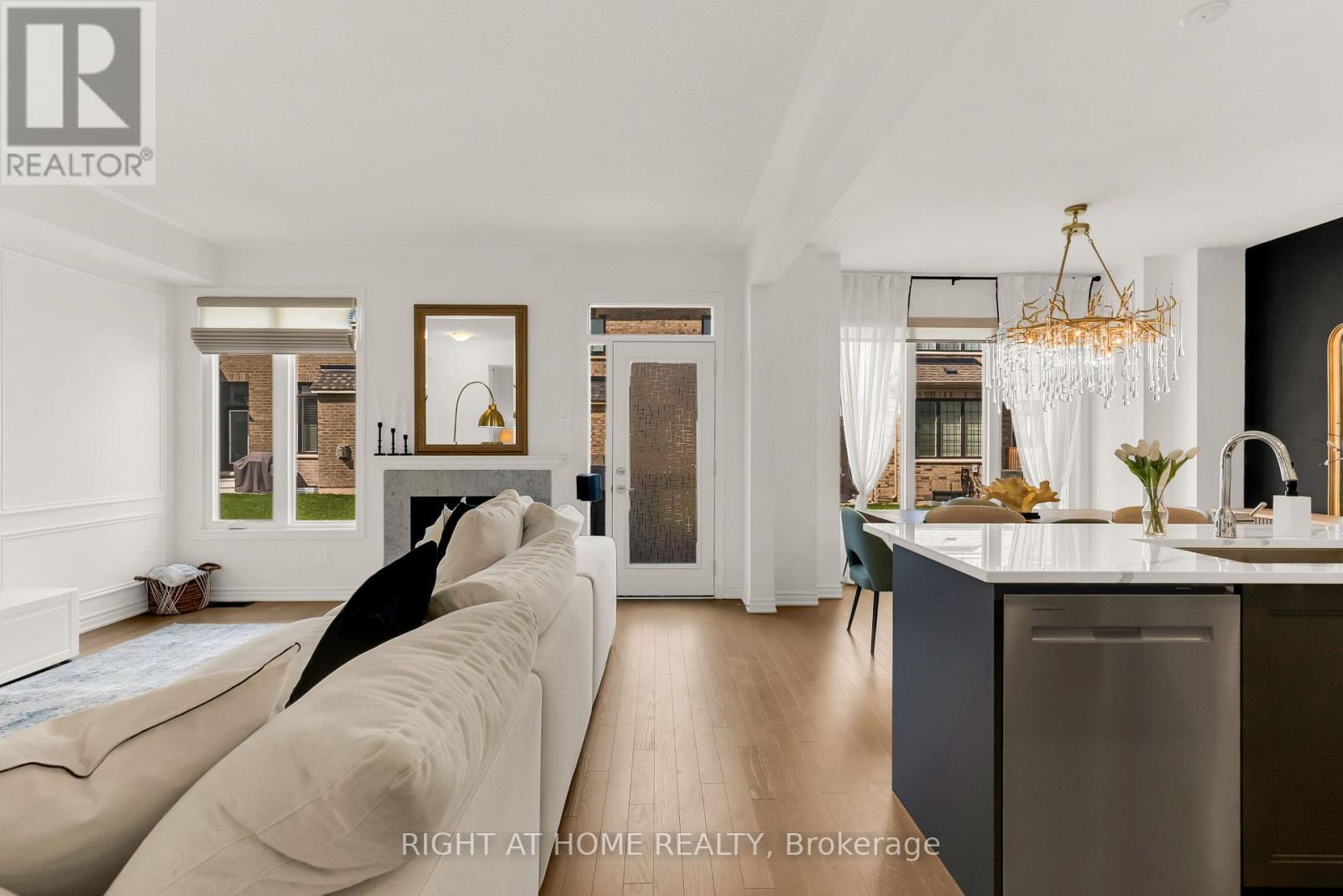 1544 BUTTERCUP COURT - 10