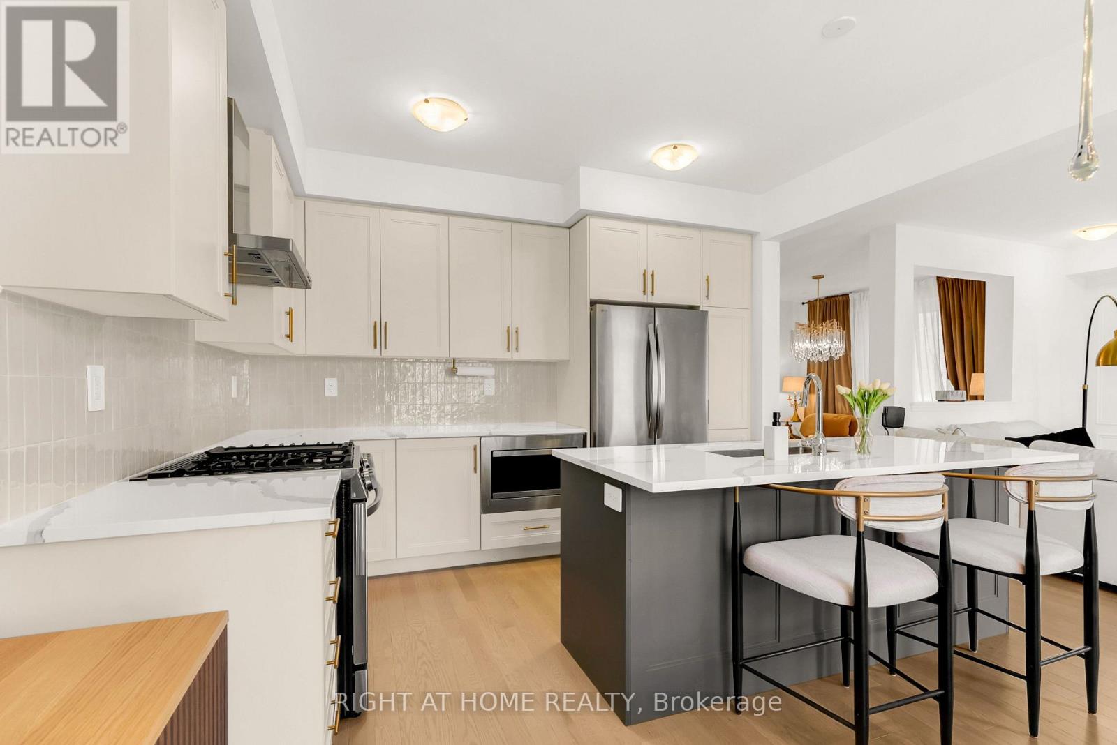 1544 BUTTERCUP COURT - 19