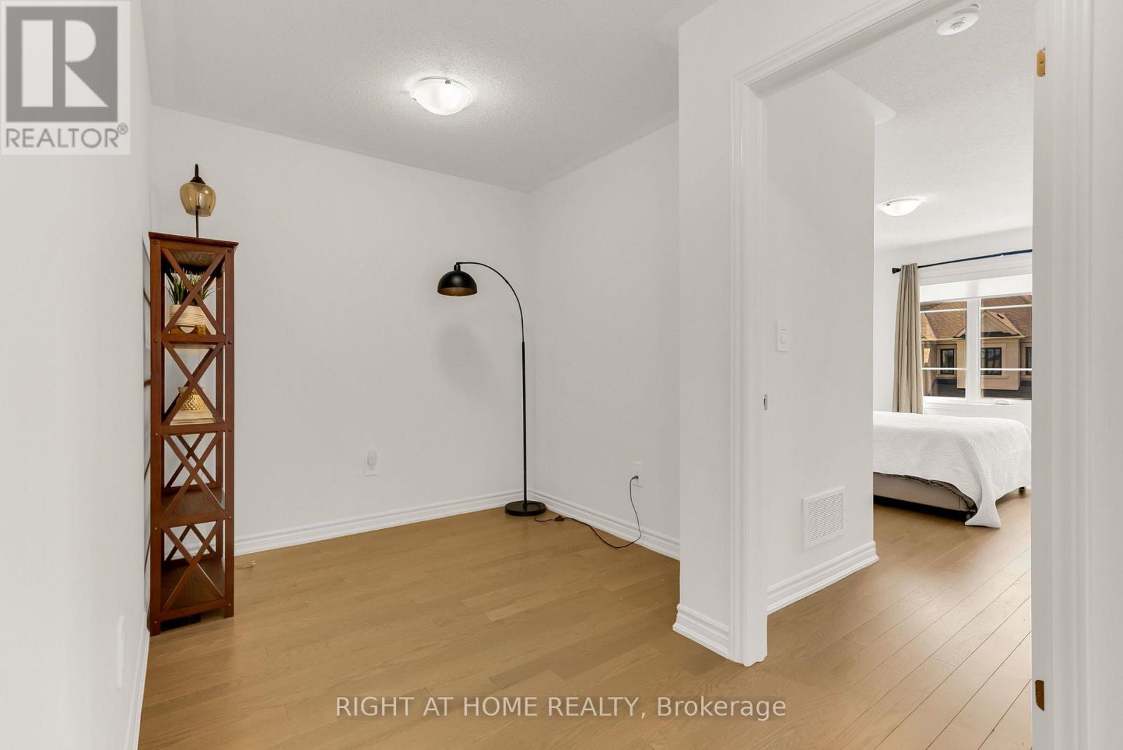 1544 BUTTERCUP COURT - Image 33