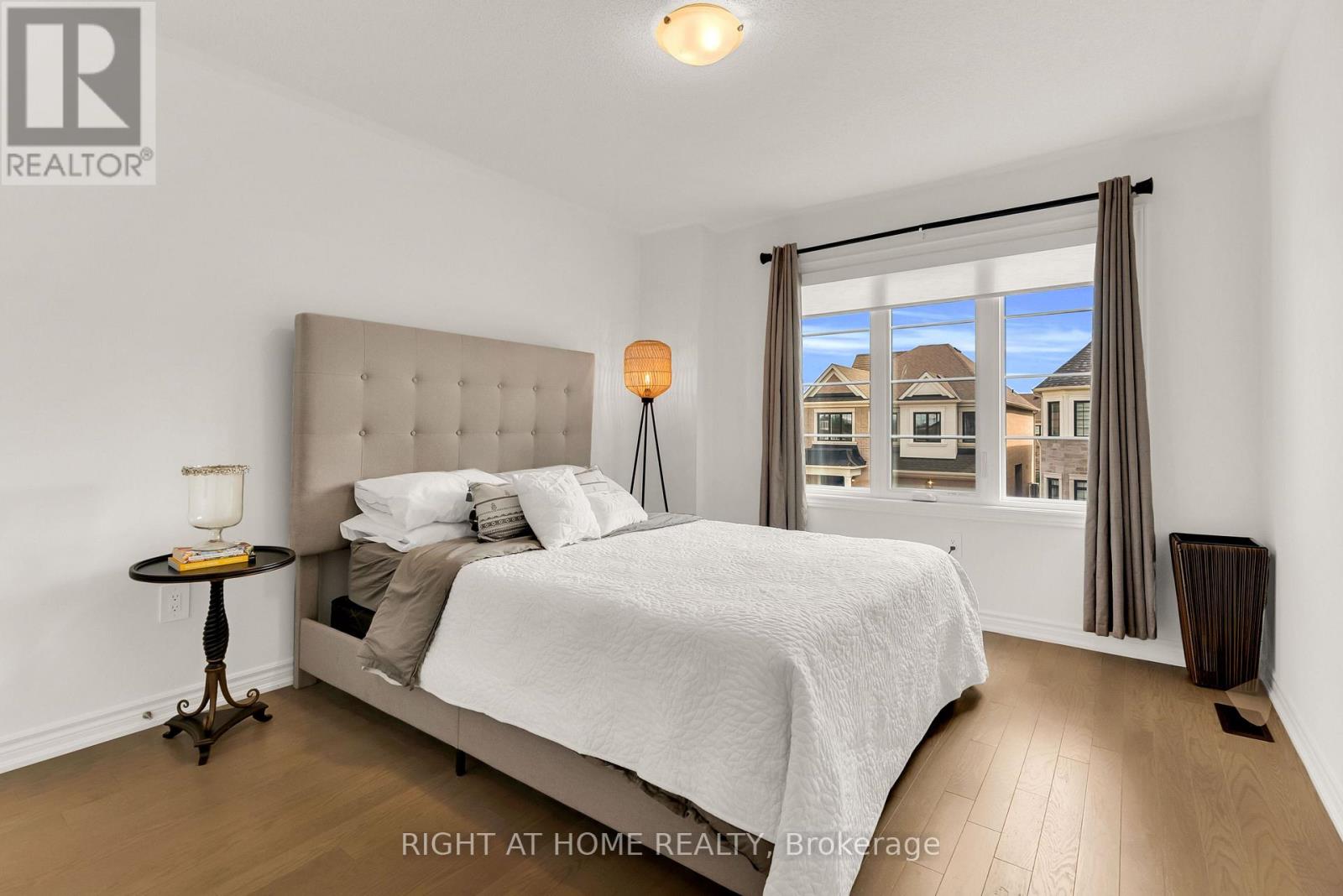1544 BUTTERCUP COURT - 40