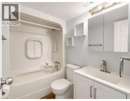 266 Overlea Drive Unit# 402, Kitchener, ON N2M5N2 Photo 12