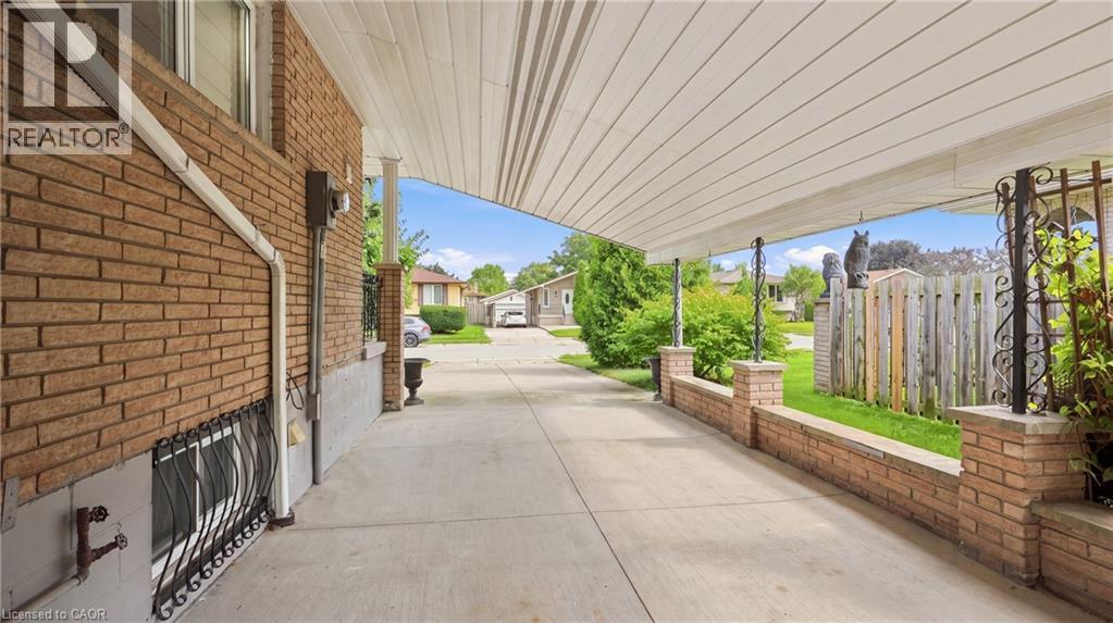 18 GLEN CASTLE Drive - 37