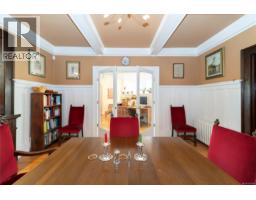 Entrance - 1377 Rockland Ave, Victoria, BC V8S1V7 Photo 18