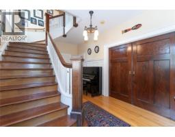 Balcony - 1377 Rockland Ave, Victoria, BC V8S1V7 Photo 6