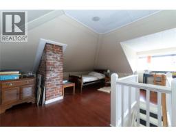 1377 Rockland Ave, Victoria, BC V8S1V7 Photo 55