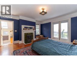 1377 Rockland Ave, Victoria, BC V8S1V7 Photo 35